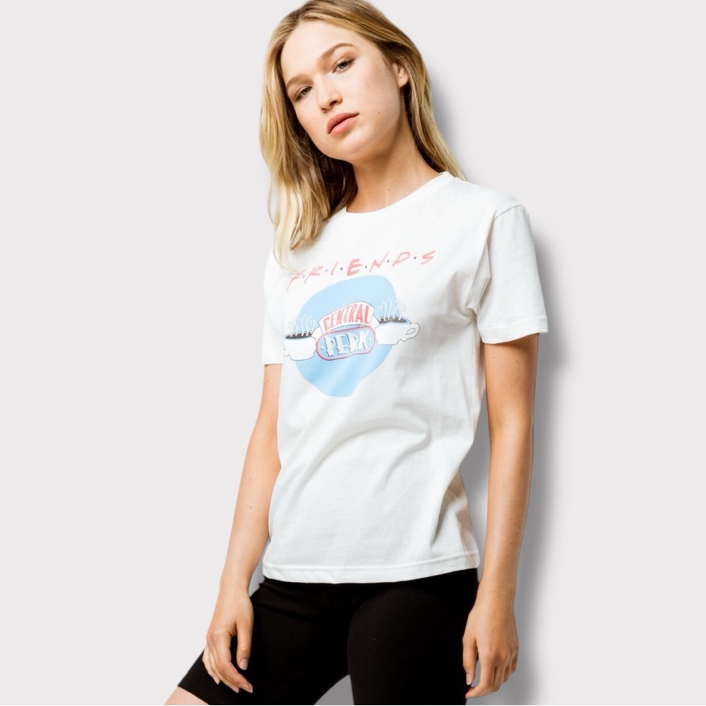 FRIENDS Central Perk Tee NWT Large